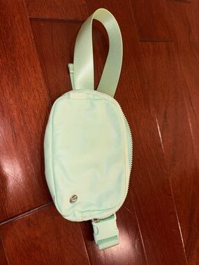 lululemon athletica Mint Green Crossbody Waist Bag